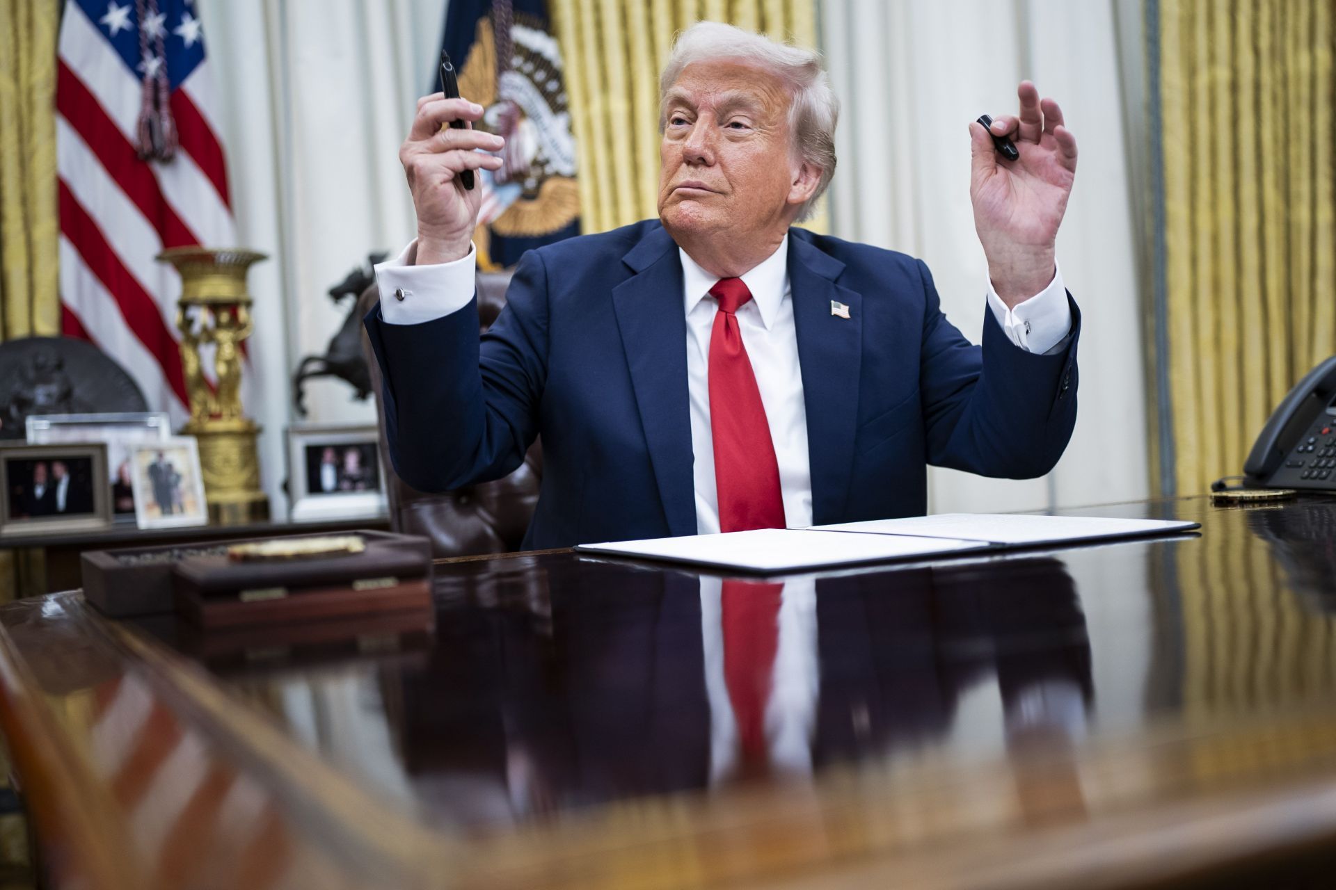 Trump signs executive order against ticket scalping. (Image via Getty)