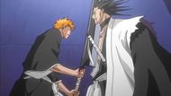 Ichigo, unable to cut Zaraki (Image Credit: Studio Pierrot)