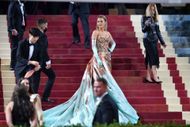 The 2022 Met Gala Celebrating "In America: An Anthology of Fashion" - Street Sightings (Image via Getty)