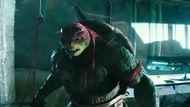 Alan Ritchson as Raphael in Teenage Mutant Ninja Turtles (2014) | Image via: Nickelodeon Movies