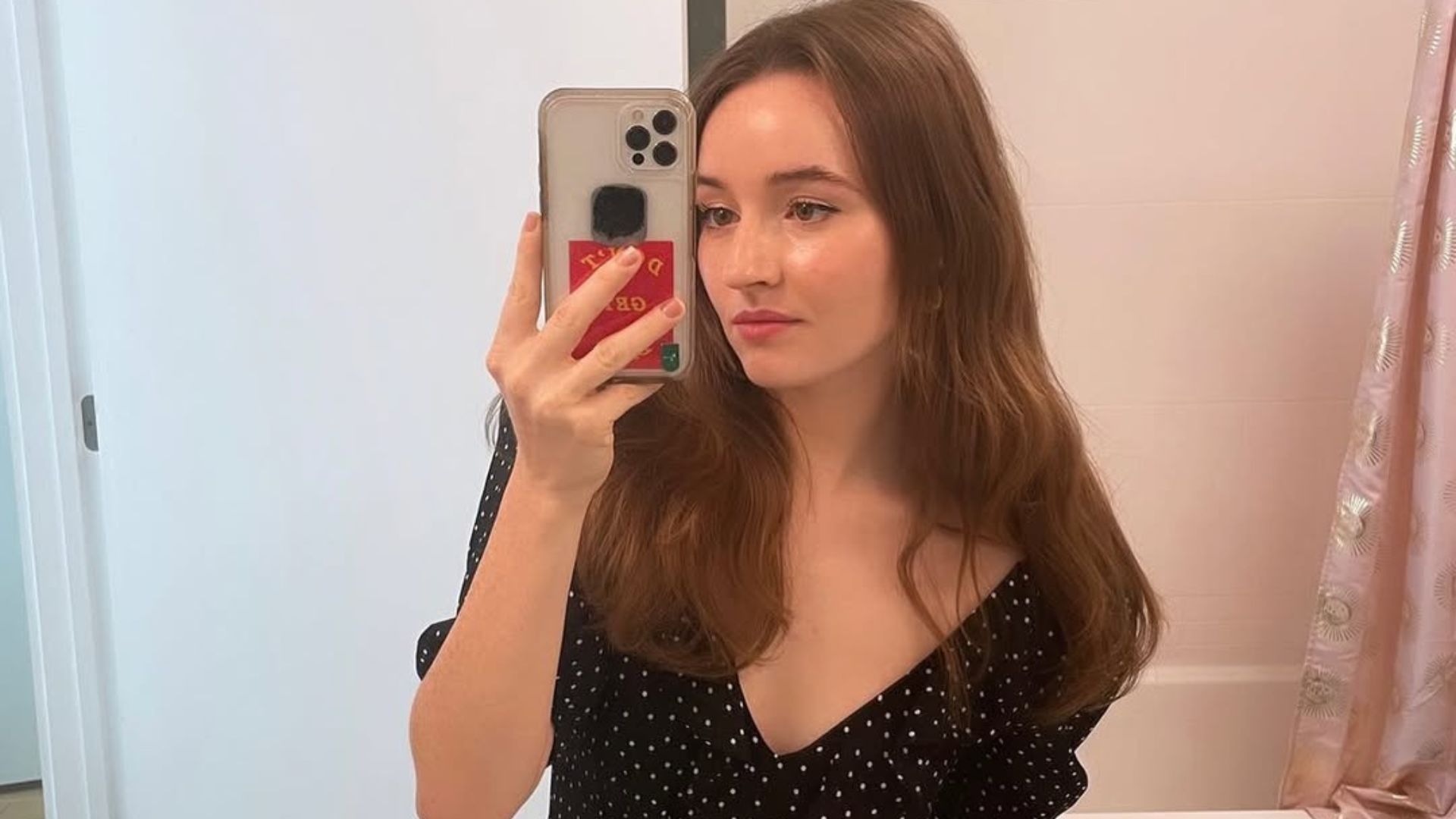 Kaitlyn Dever (Image via Instagram/@kaitlyndever)