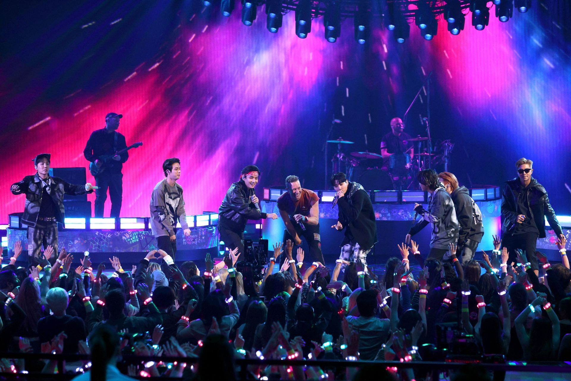 2021 American Music Awards - Fixed Show - Source: Getty Photo by Kevin Winter