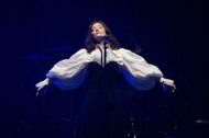 Lorde performing in 2017 (Image via Getty)