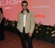 Felix Mallard Family – Father, Mother, Siblings