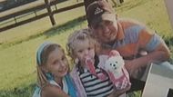 Steven and his two daughters (Via. WICS ABC 20, YouTube)