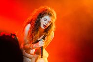 Lorde in concert (Image via Getty)