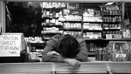 A still from Clerks (Image via Amazon Prime Video)