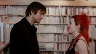 Still from Eternal Sunshine of the Spotless Mind (Image via YouTube @/Focus Features)