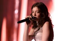 Lorde at the 2017 Coachella Valley Music And Arts Festival - Weekend 1 - Day 3 (Image via Getty)