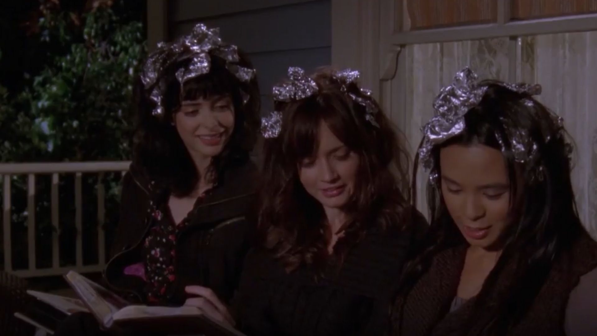 A still from Gilmore Girls | Season 7 Recap | (Via. Netflix, YouTube)