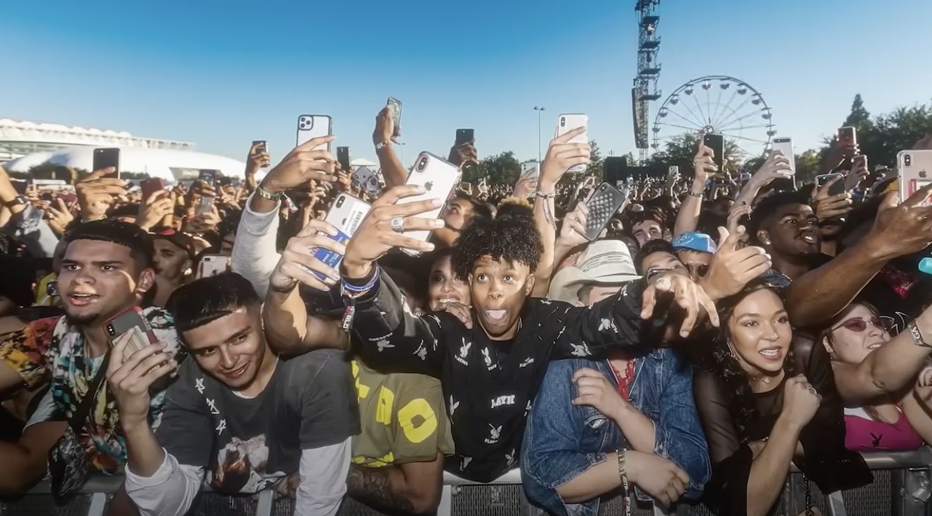 Netflix&#039;s Astroworld documentary reignites troubles for Travis (Image Via Netflix)