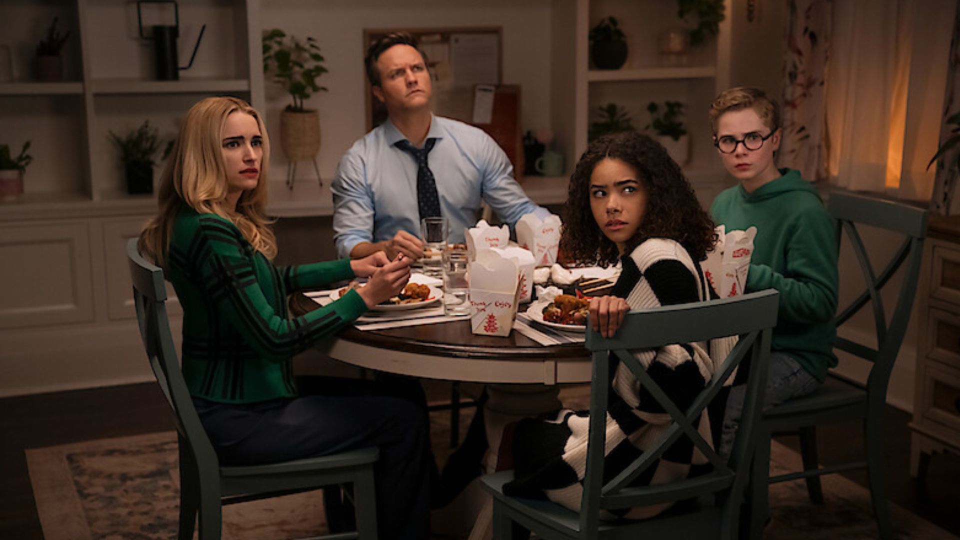 Ginny &amp; Georgia gets honest about a real-life issue in Season 3 (Image via Netflix)