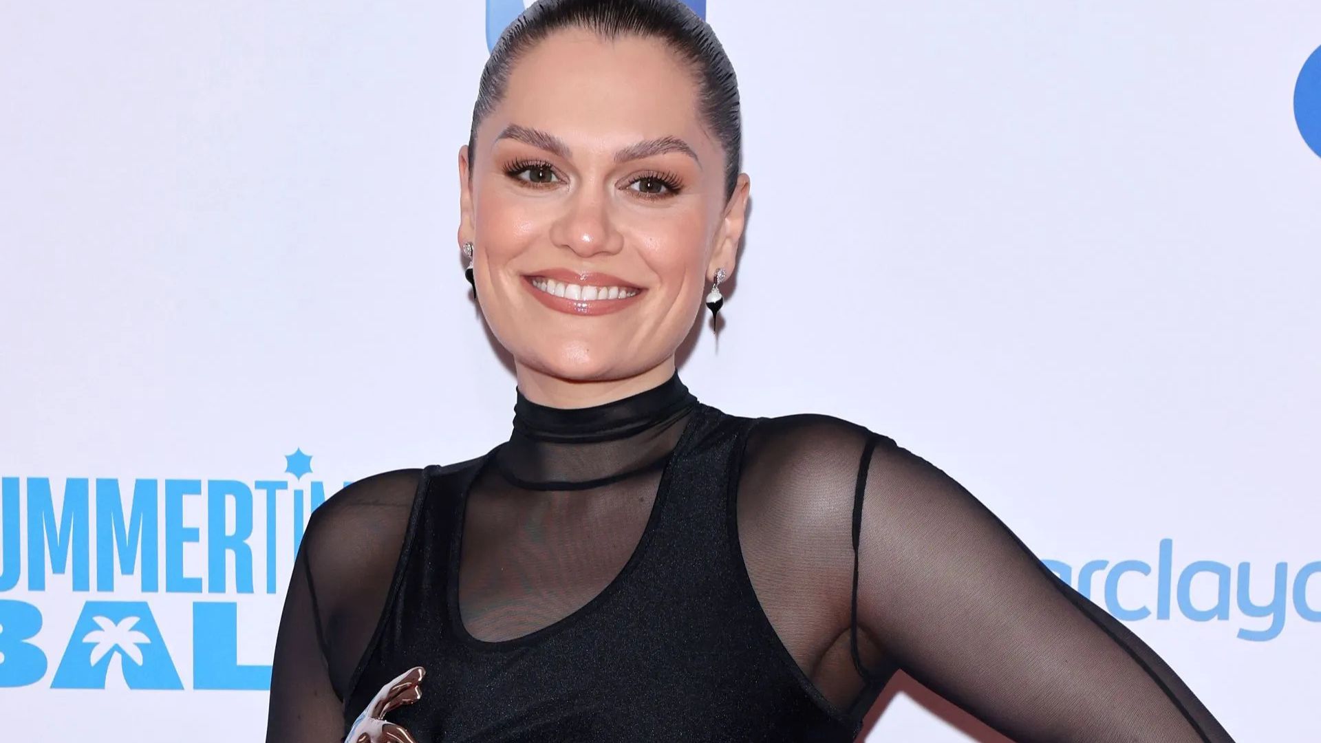 Jessie J cries after her Wembley show (Image via Getty)