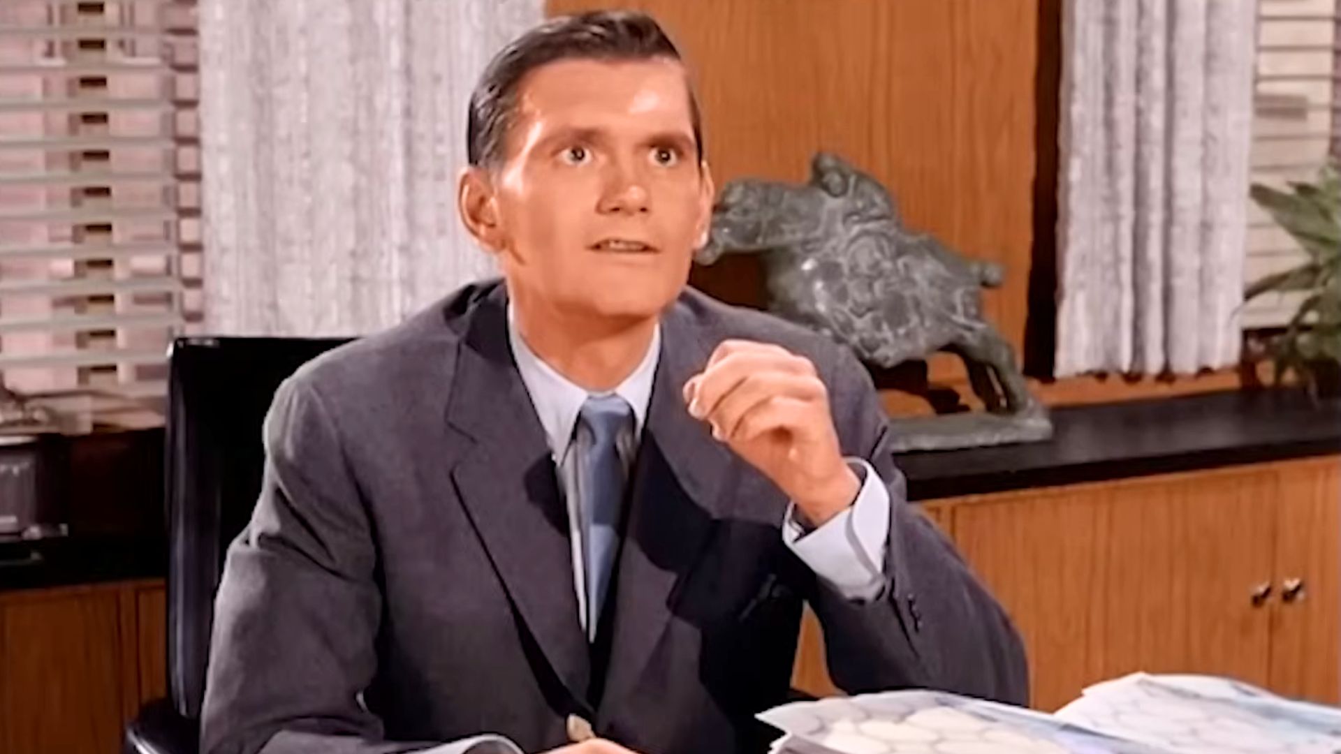Dick York in Bewitched | Image via Screen Gems