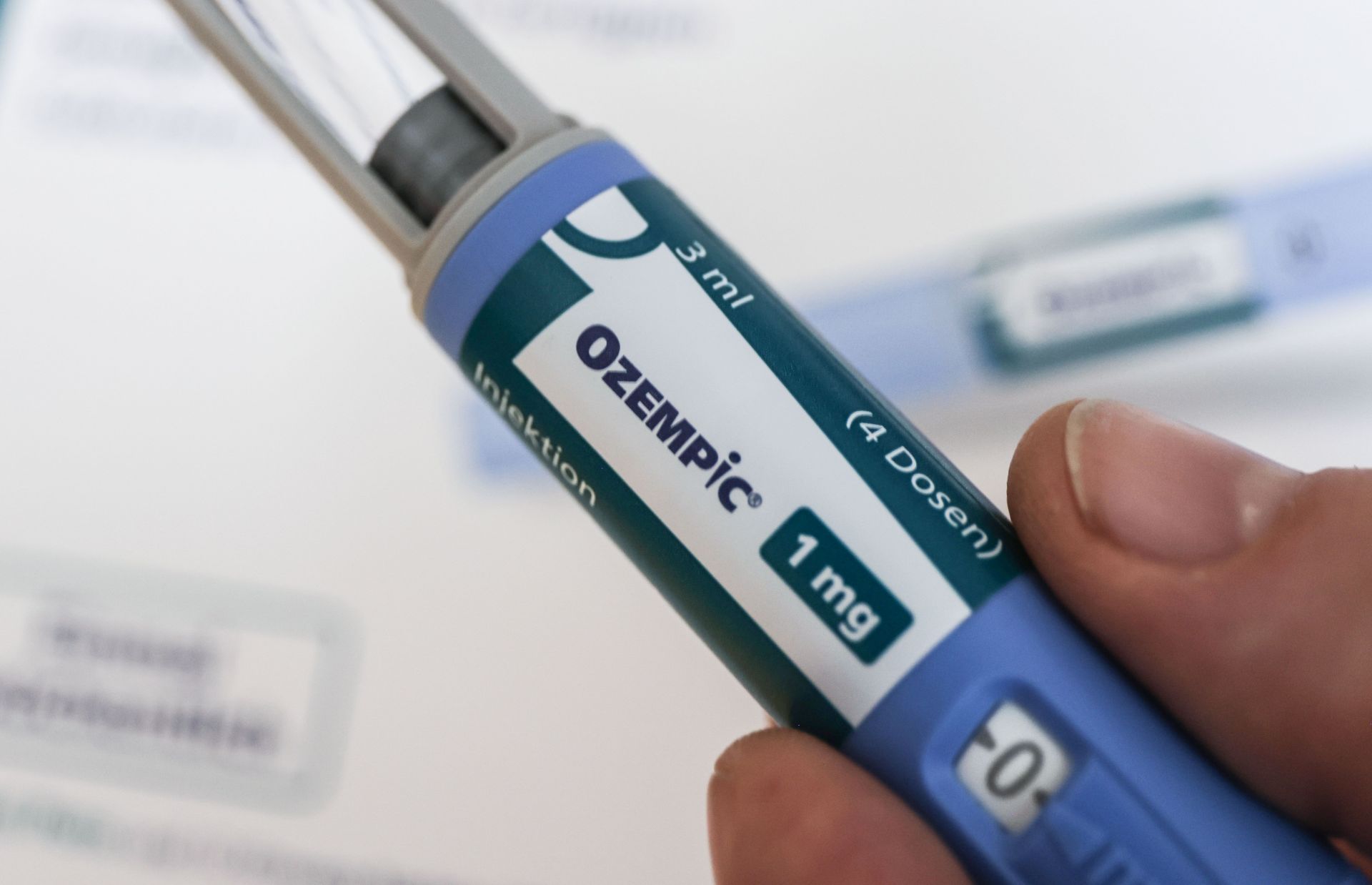 Illustration - Slimming syringes - Source: Getty