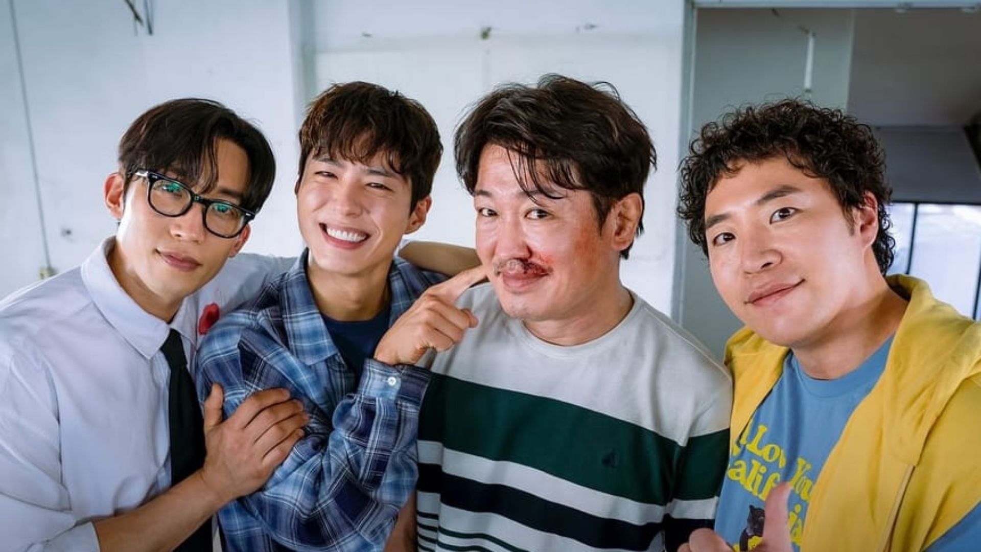 Man-sik and the team work on Ju-yeong&#039;s phone records (Image via Instagram @jtbcdrama)