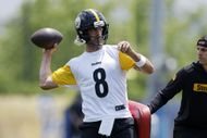 Aaro Rodgers at the Pittsburgh Steelers Minicamp - Source: Getty