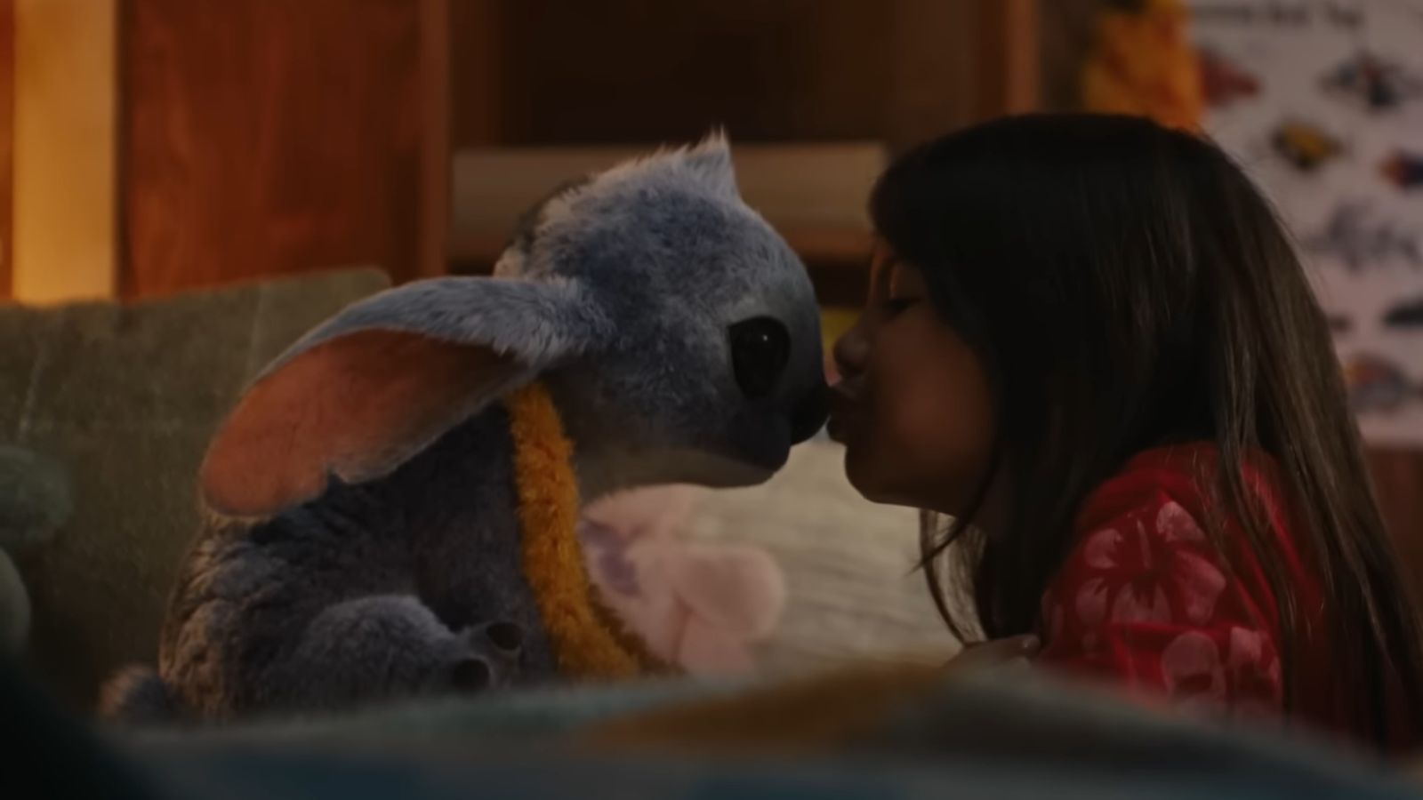 Still from Lilo &amp; Stitch (Image via Youtube @/Disney)