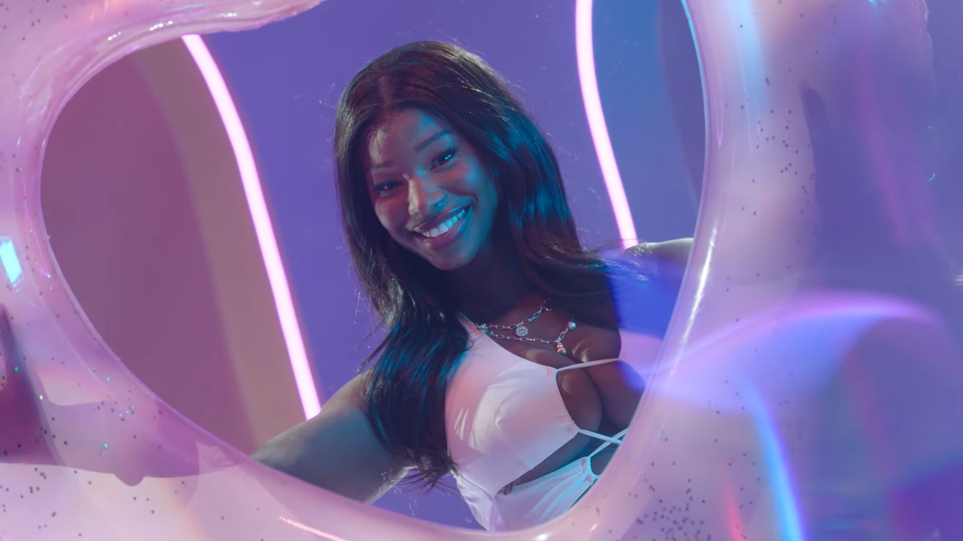 Alima on Love Island UK (Image via YouTube/ @LoveIsland)