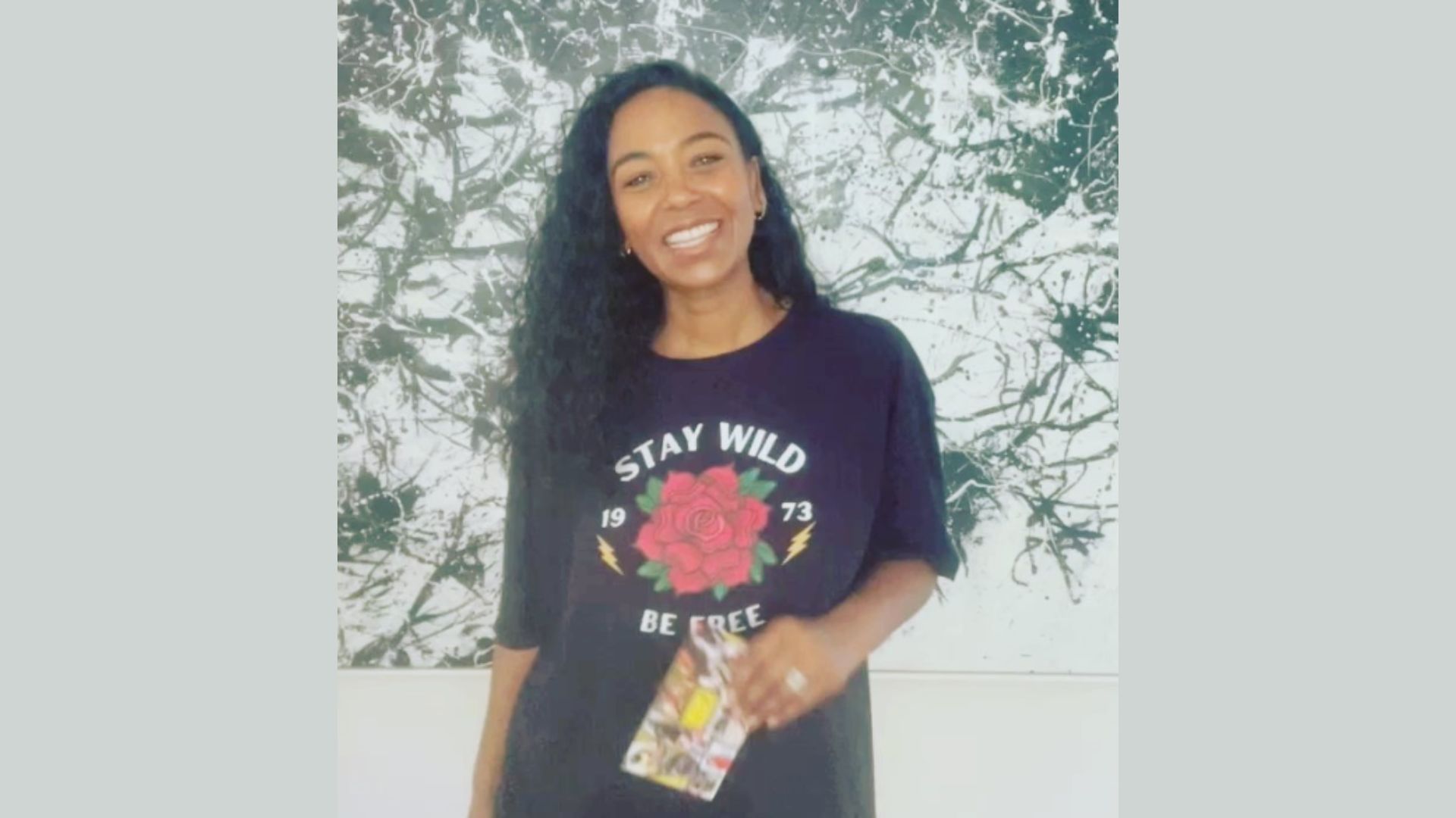 Amanda Lewis dies at 52. (Image via Instagram/@imanandalewis)
