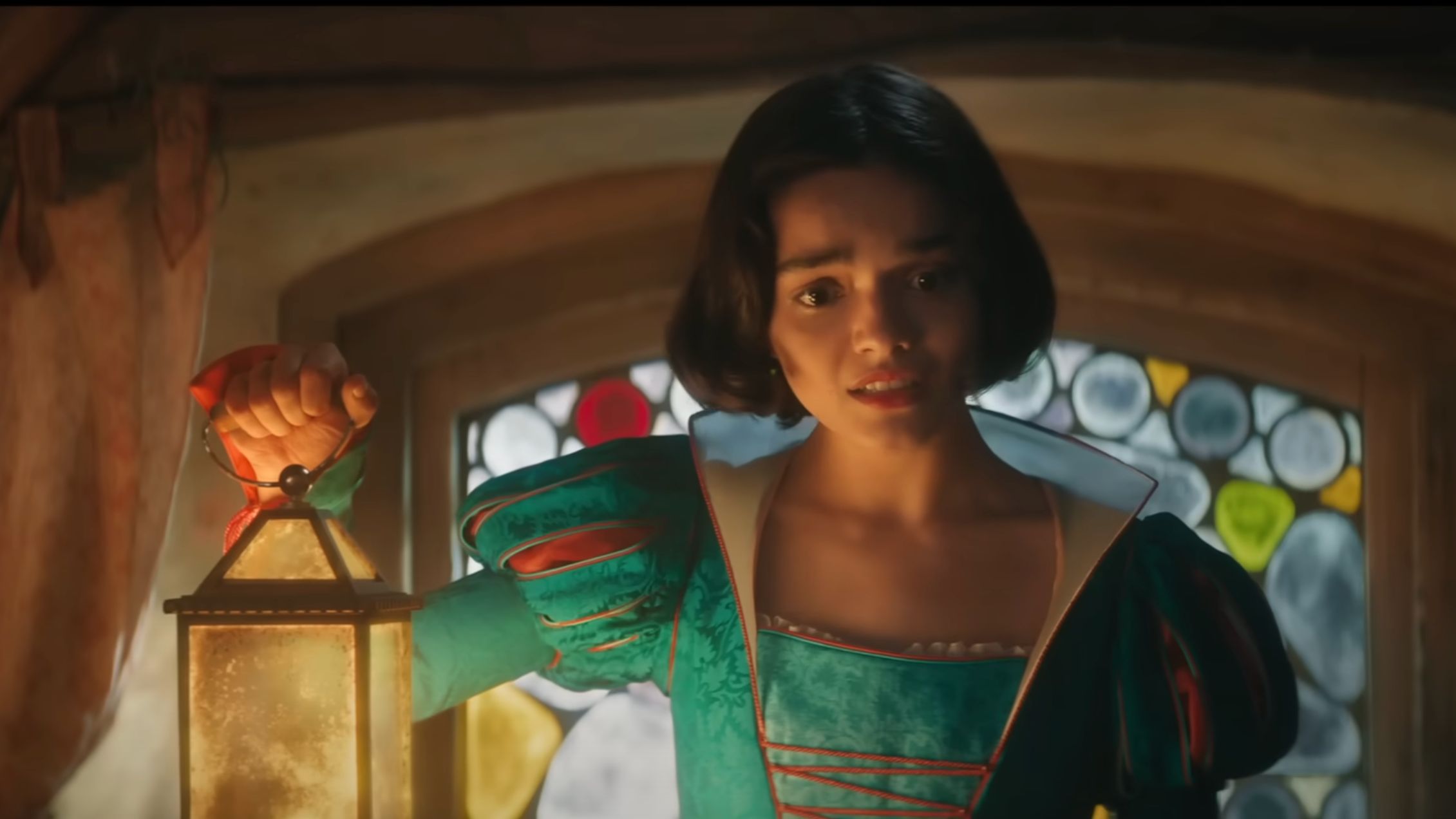 A still from Snow White (Image via YouTube/Disney)