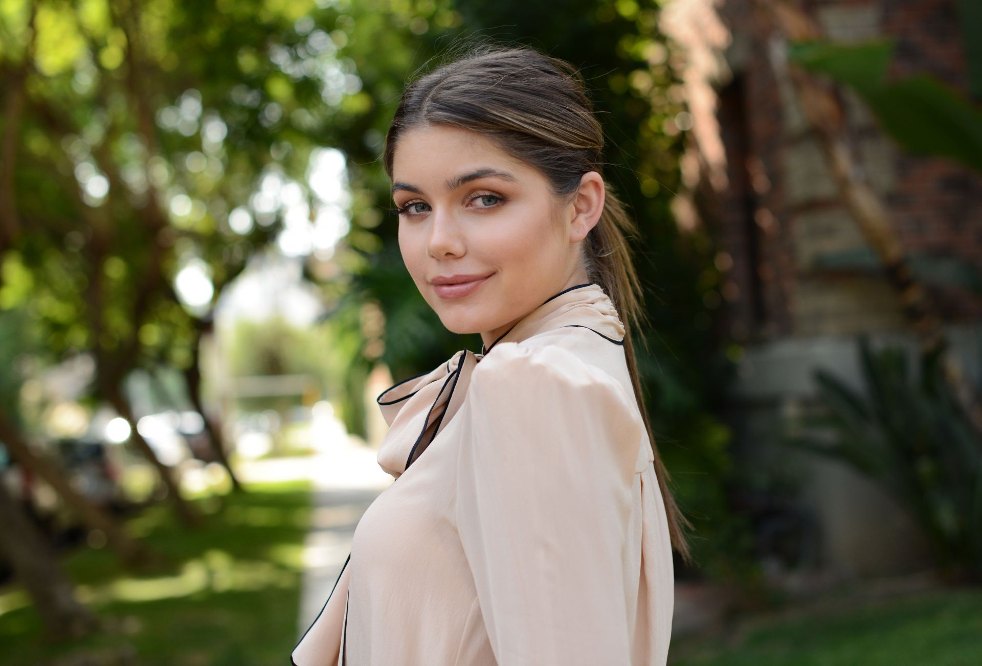 Los Angeles Photo Shoot With American Television Personality Hannah Ann Sluss - Source: Getty