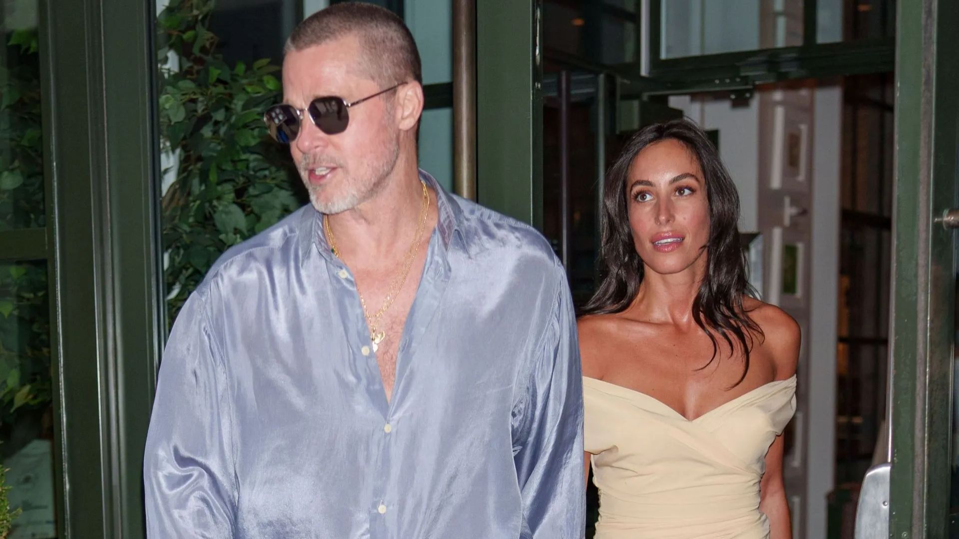 Brad Pitt with girlfriend Ines de Ramon (Image via Getty)