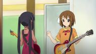 Yui has the perfect pitch in the series (Image Source: Kyoto Animation)