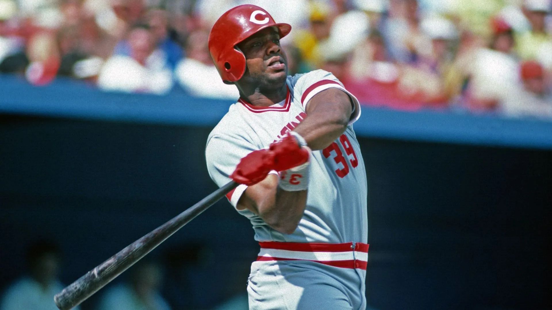 Dave Parker (Getty via Soap Central CMS - Resized on Canva)