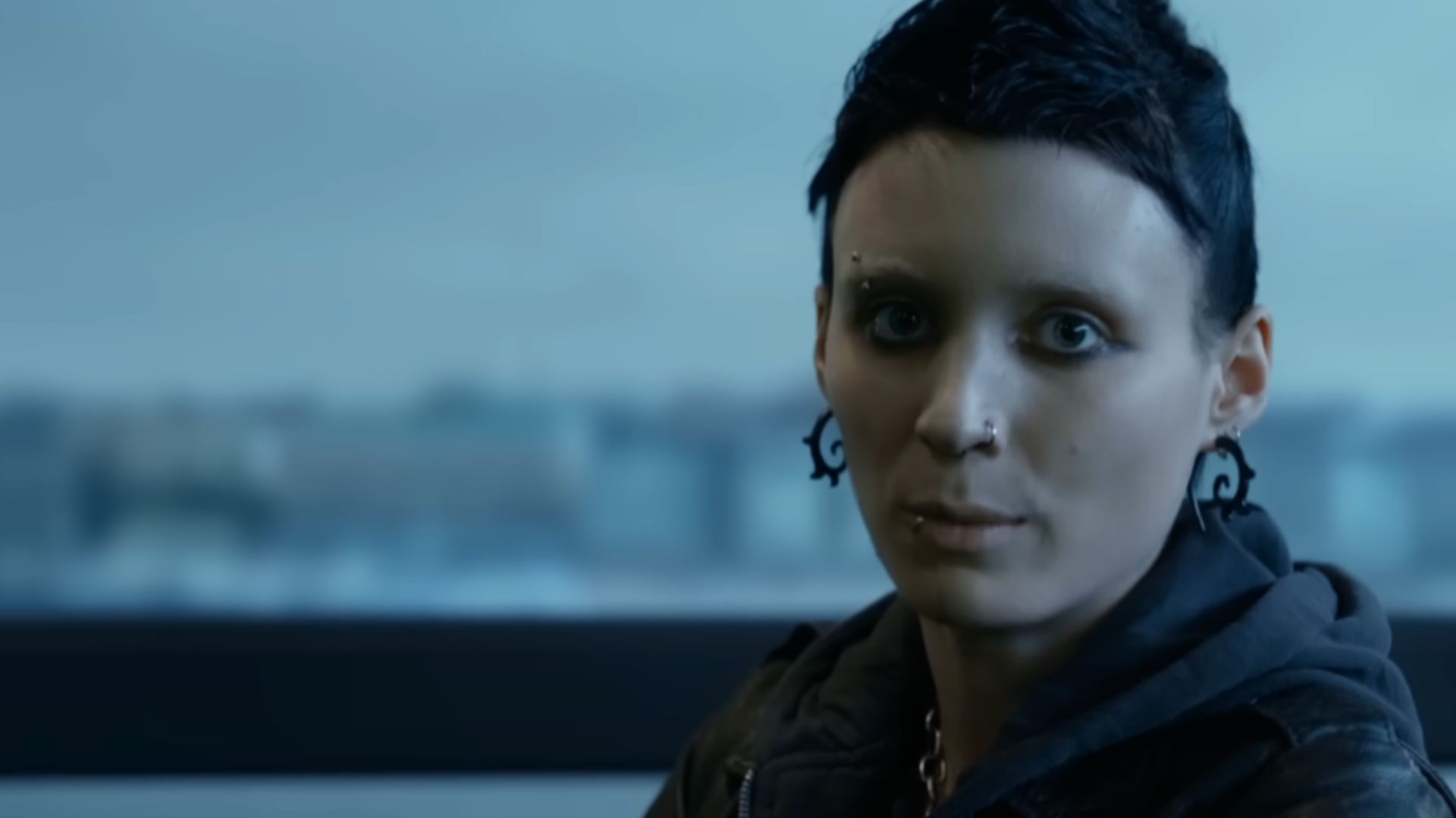 Still from The Girl with the Dragon Tattoo (Image via Sony Pictures Entertainment)