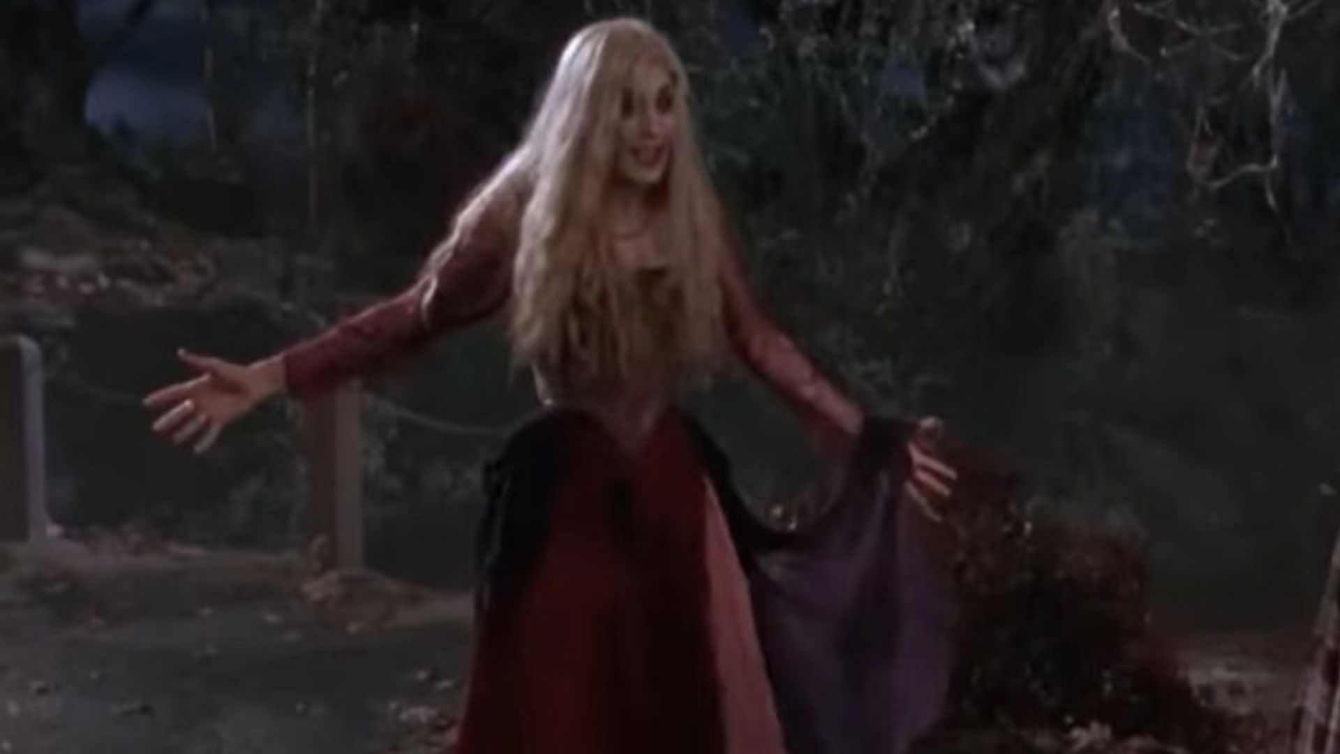 Sarah Jessica Parker in Hocus Pocus (1993) | Image via: Walt Disney Pictures
