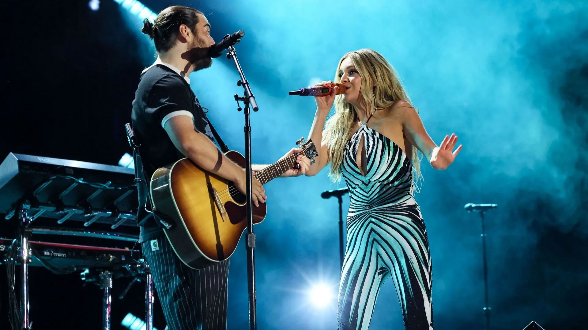 Kelsea Ballerini and Noah Kahan performing at the CMA Fest 2025 (Getty via Soap Central CMS - Resized on Canva)