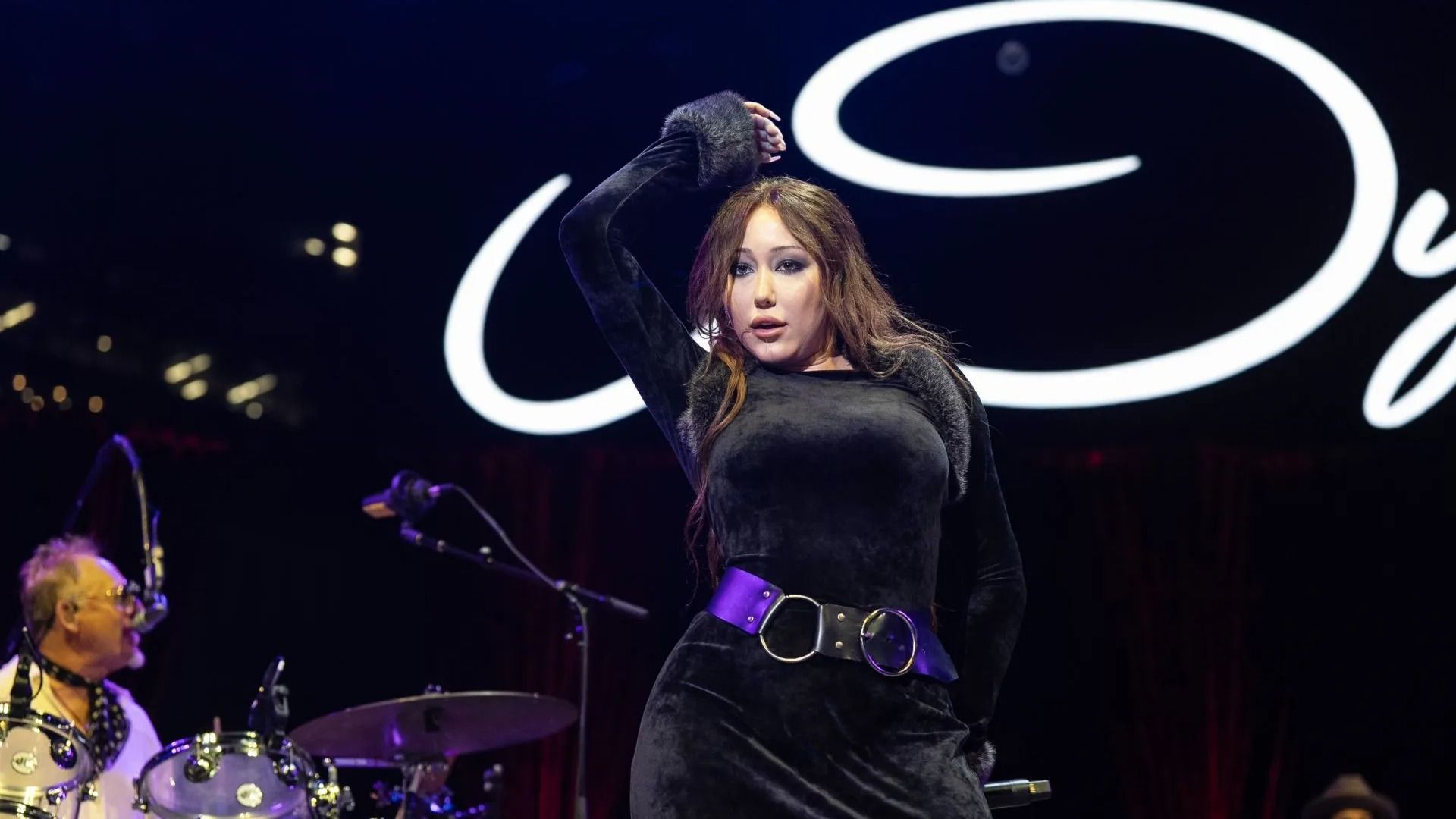 Noah Cyrus performs on stage during CMA Fest 2025 - Source: Getty