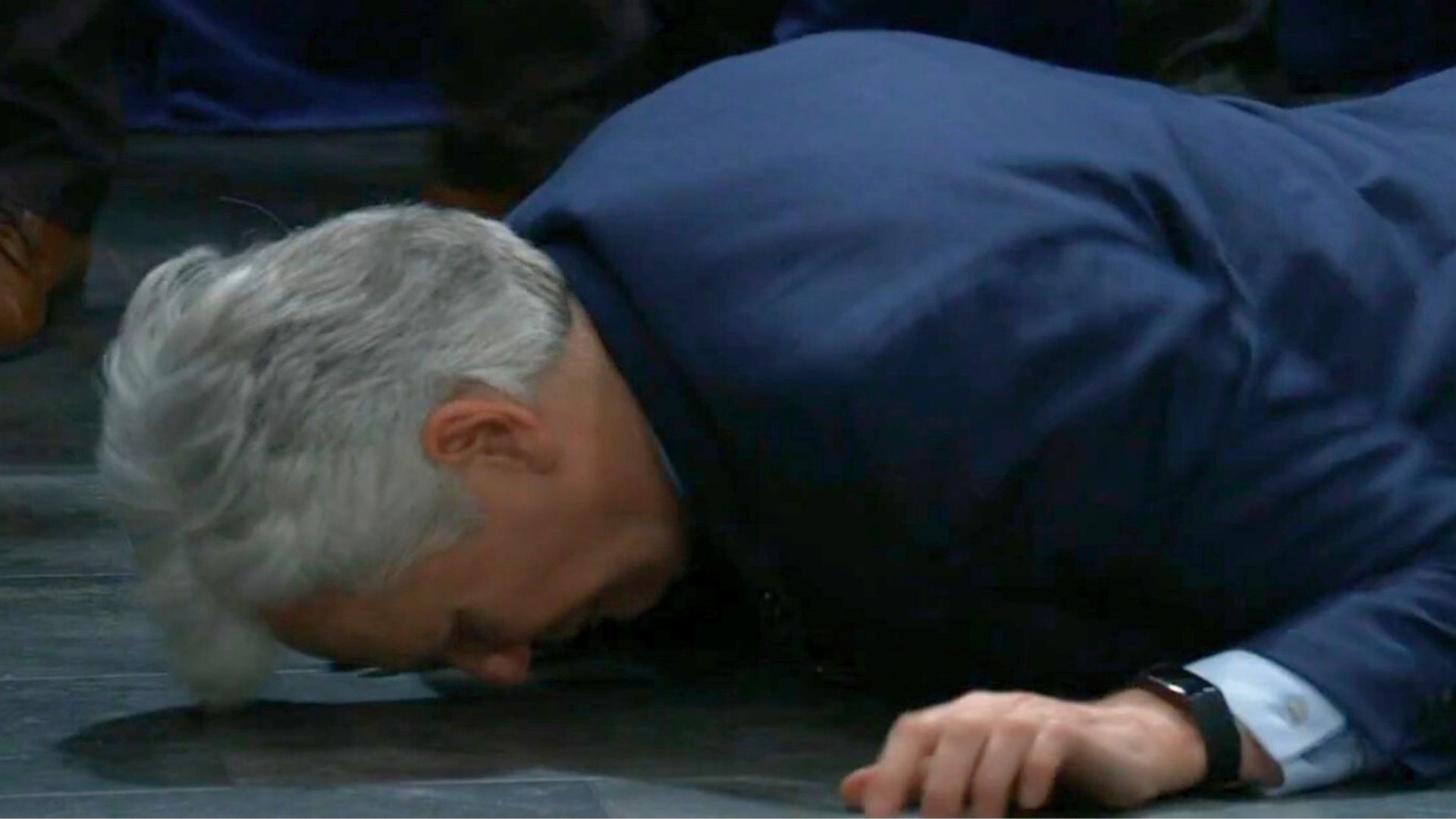 Martin face-plants after the press conference goes off the rails on General Hospital | Image: ABC
