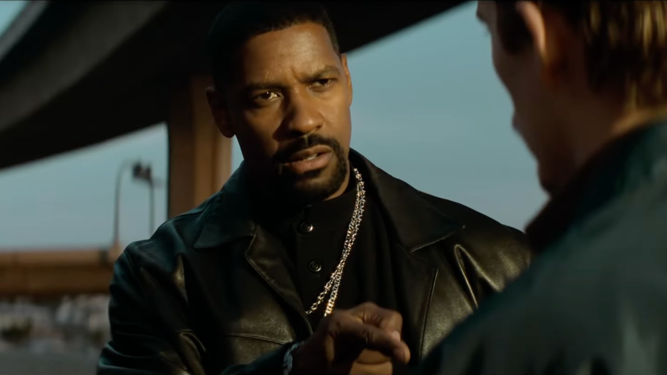 A still from Training Day (Image via YouTube/Warner Bros. Entertainment)