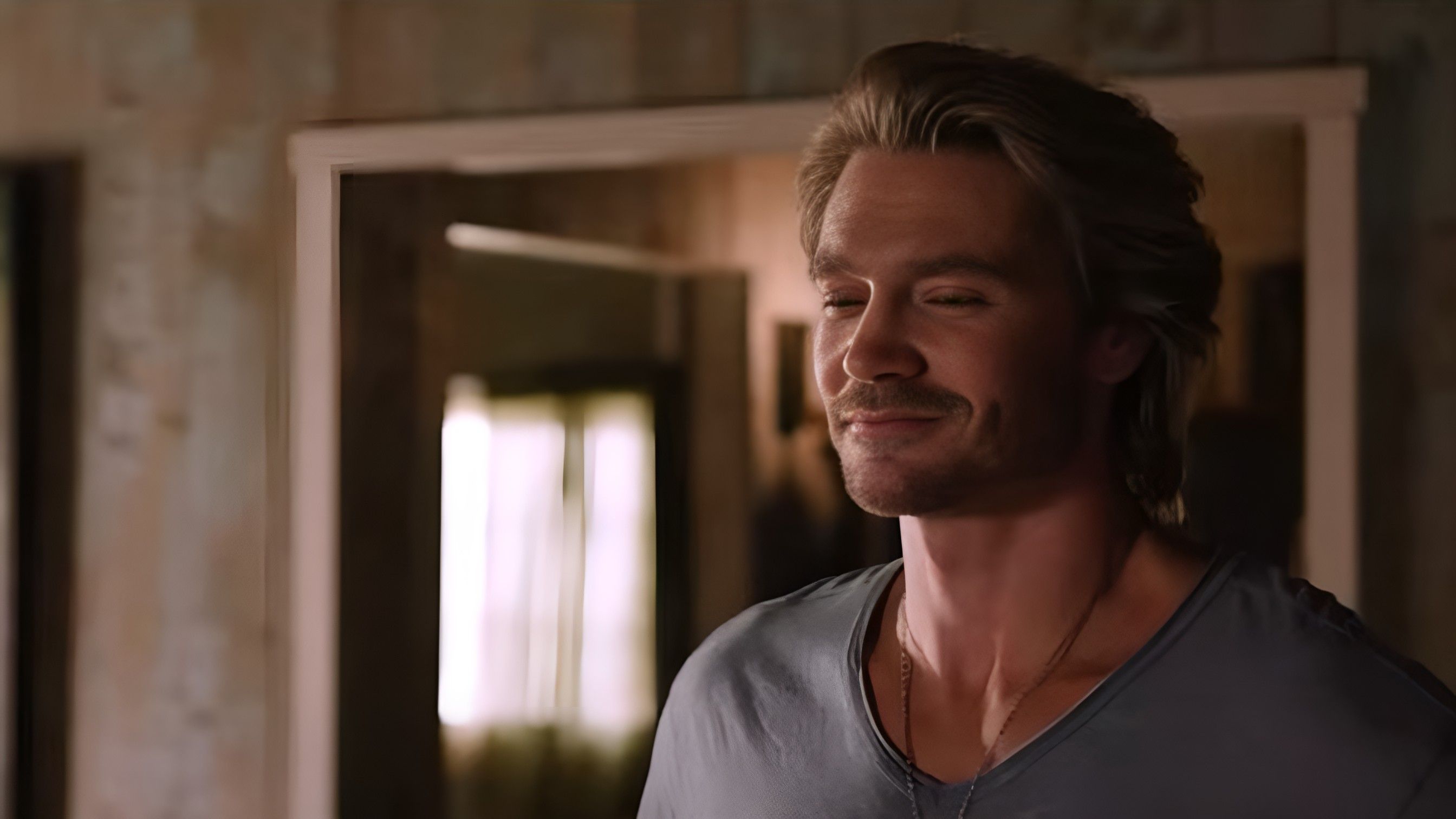 ( Image via YouTube / The CW Network )