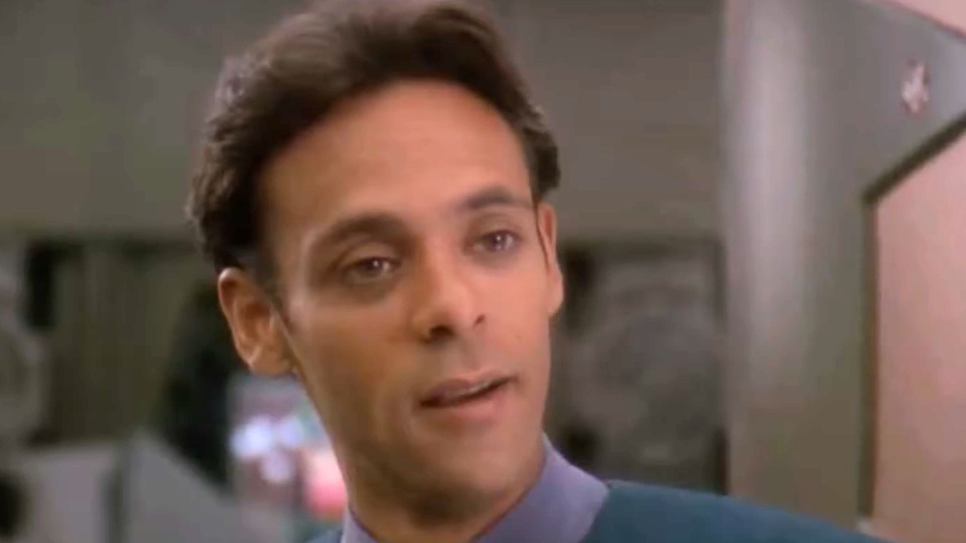Alexander Siddig in Star Trek: Deep Space Nine | Image via Paramount Television