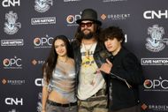 Jason Momoa with his children Nakoa-Wolf and Lola Iolani attend the Lice Nation event for the Metallica Foundation. Image via Getty