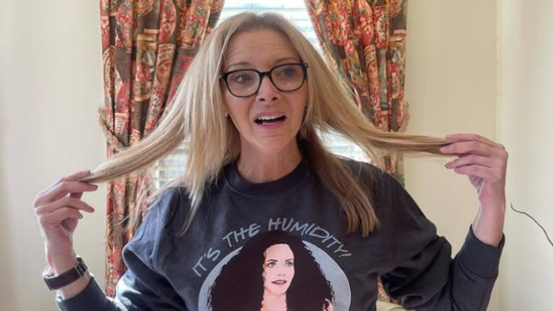 Lisa Kudrow (Image via Instagram/@lisakudrow)