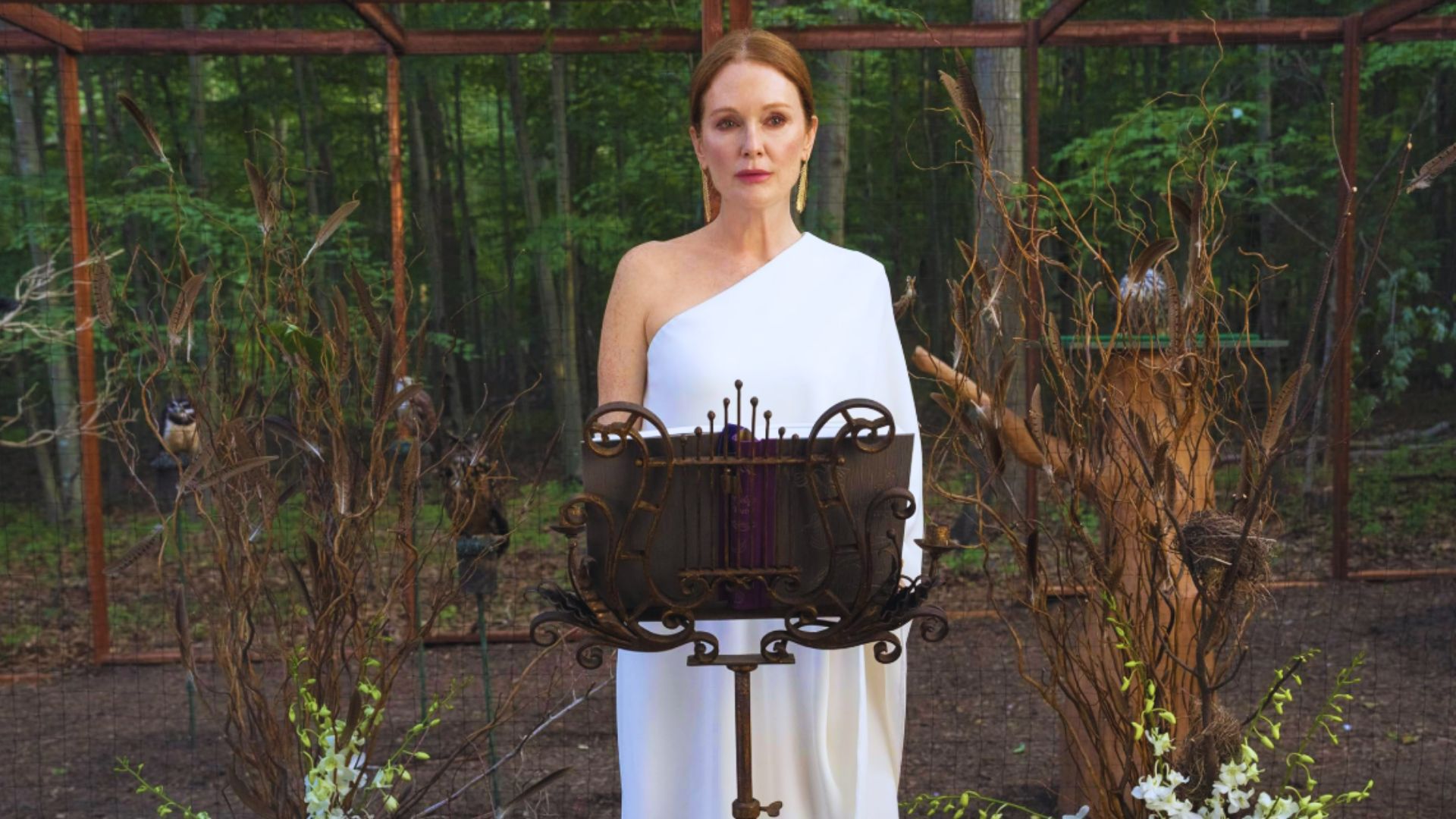 Julianne Moore as Michaela in Sirens (Image via Netflix)