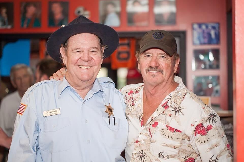 Dukes of Hazzard cast members Rick Hurst and Tom Wopat posing for a picture (Image via Instagram/@tomwopatofficial)
