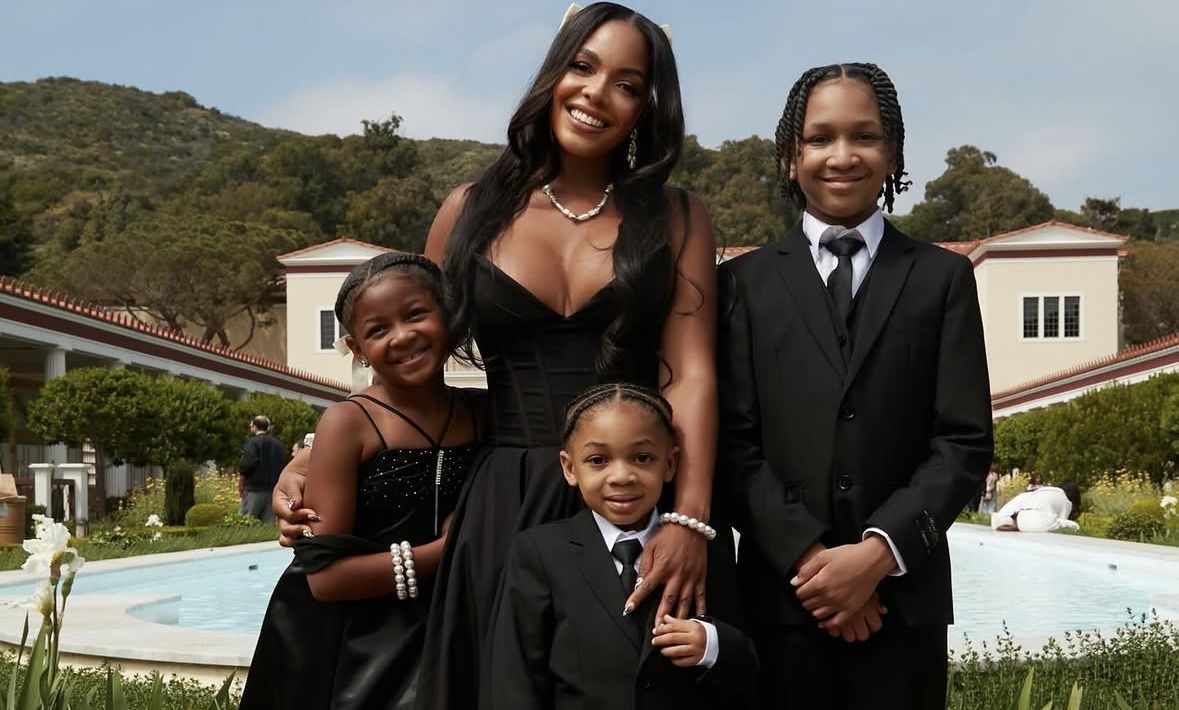 Chanel Thierry and her kids on Christmas 2024. (Image via Instagram/@chaneldijon)
