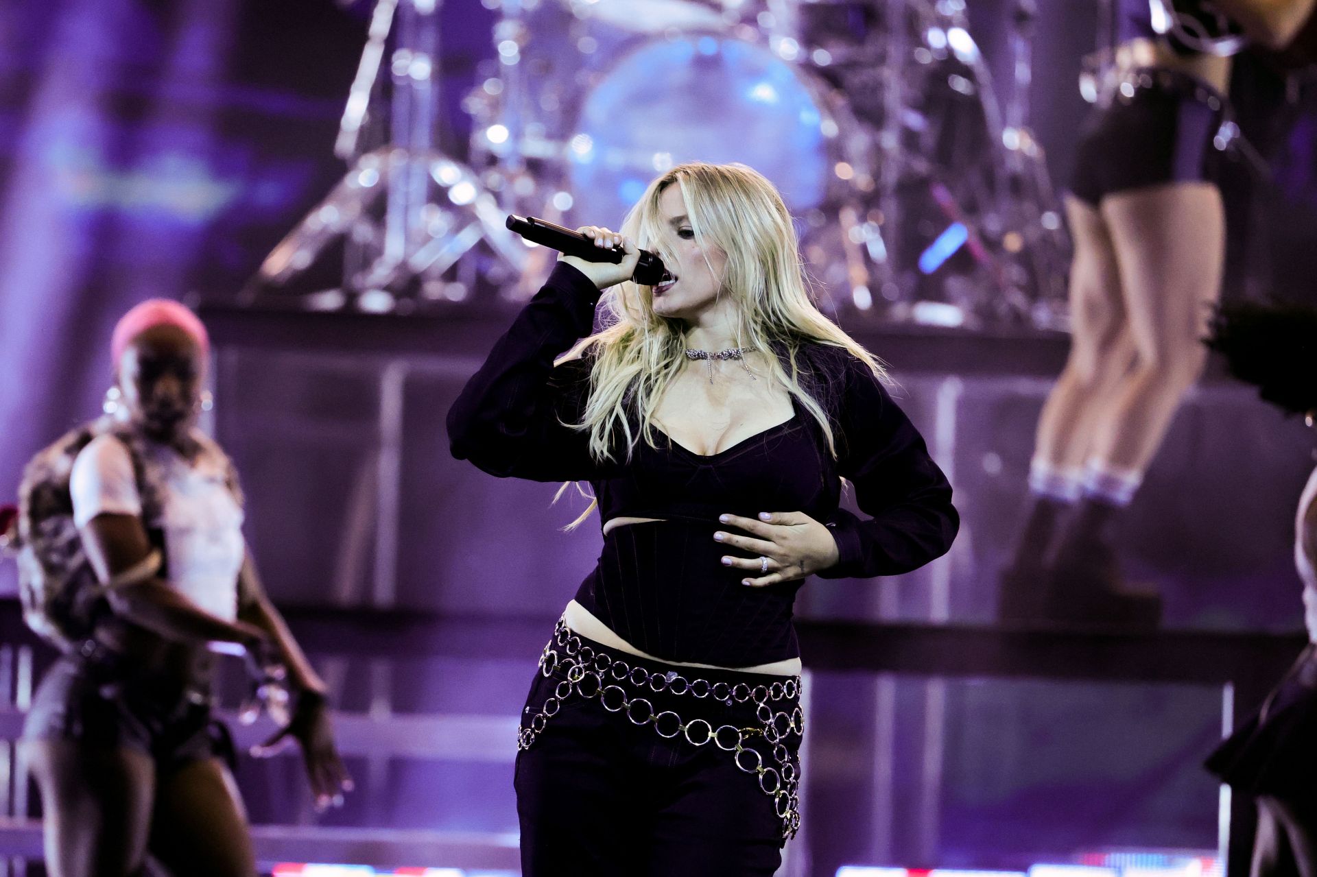 2025 American Music Awards - Show - Source: Getty
