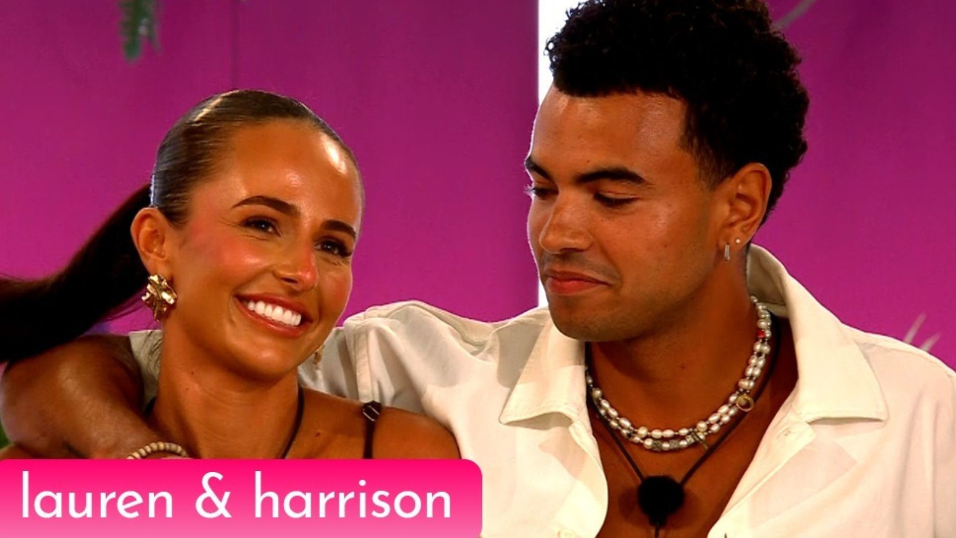 Lauren and Harrison from Love Island UK Season 12 | Image via Instagram/ @loveisland