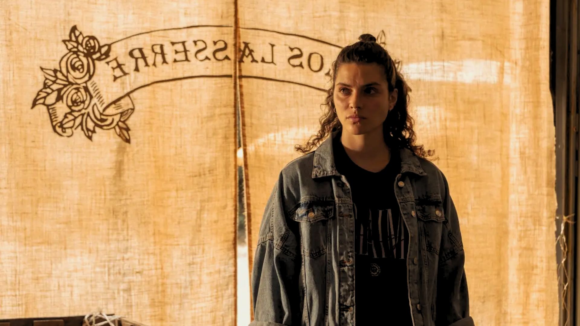 Ava Baya as Alba Mazier in Under A Dark Sun | Image via Netflix