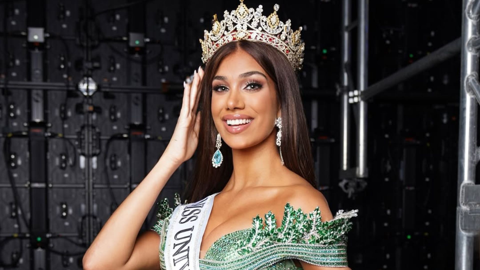 Model Lina Luaces crowned as Miss Universe Cuba 2025 (Image via Instagram/@linaluaces)
