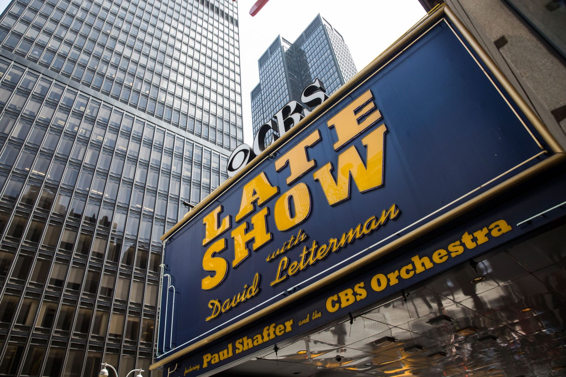 Fans Gather At Ed Sullivan Theatre Before David Letterman