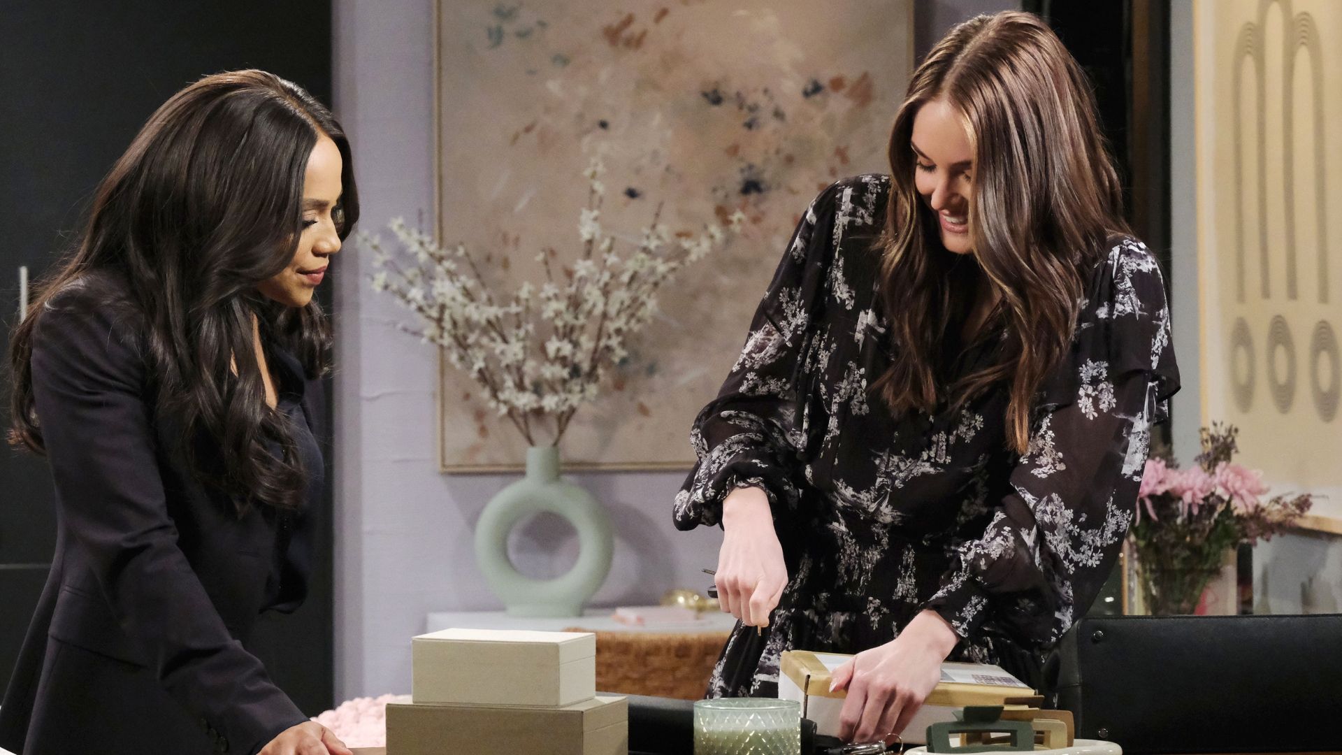 Days of our Lives&#039; Jada and Stephanie dig into some reading | Image: JPI