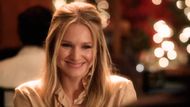 Kristen Bell in House of Lies | Image via YouTube/Showtime