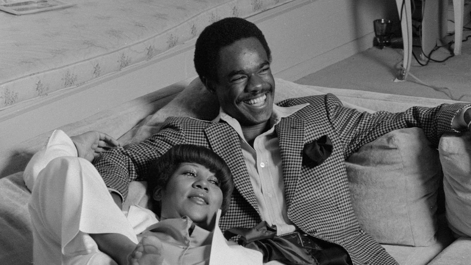 Aretha Franklin and husband actor Glynn Turman relax at home - Source: Getty